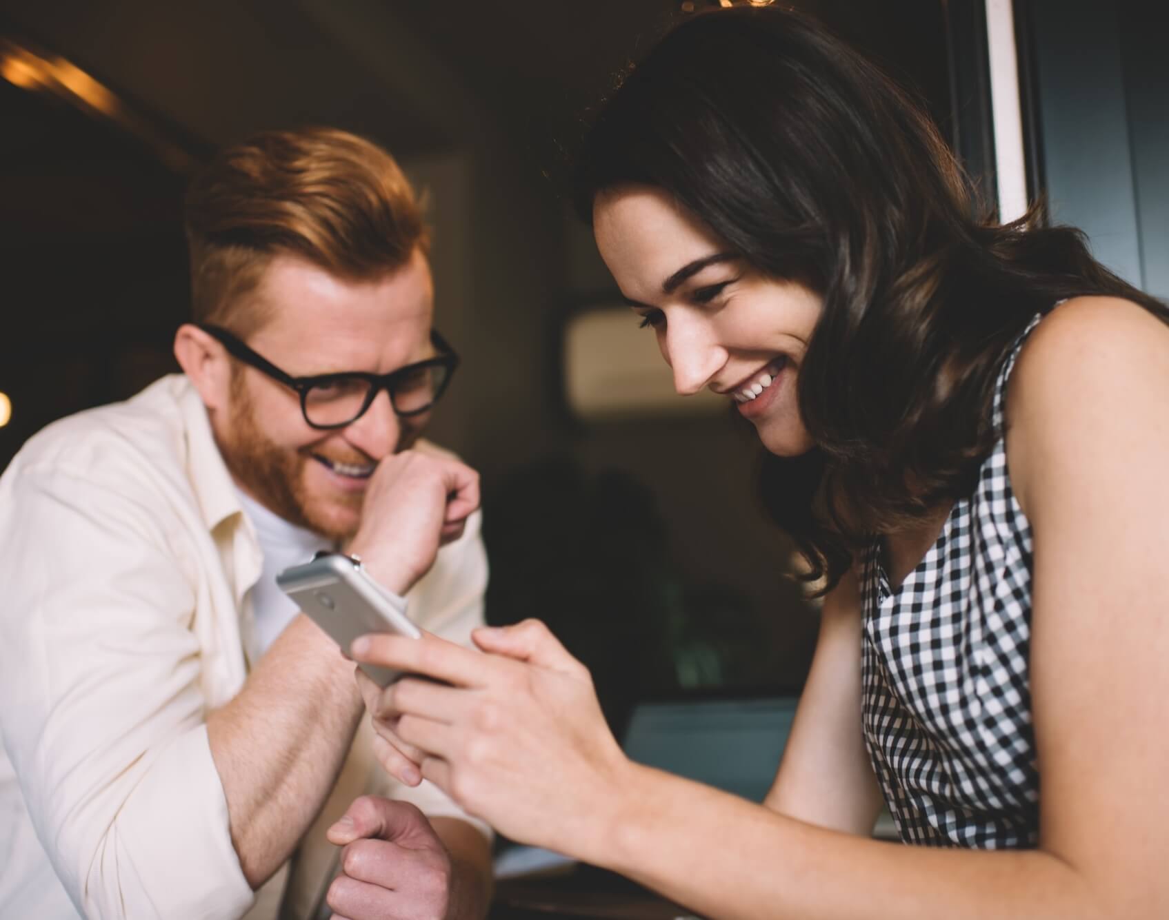 Creating Scroll-Stopping Content: Tips for Eye-Catching Posts